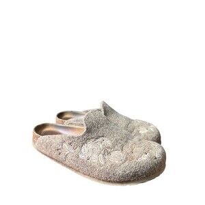 Garnet Hill Boiled Wool Clogs Slides Slippers Womens Sze 6 Tan Floral Embroidery